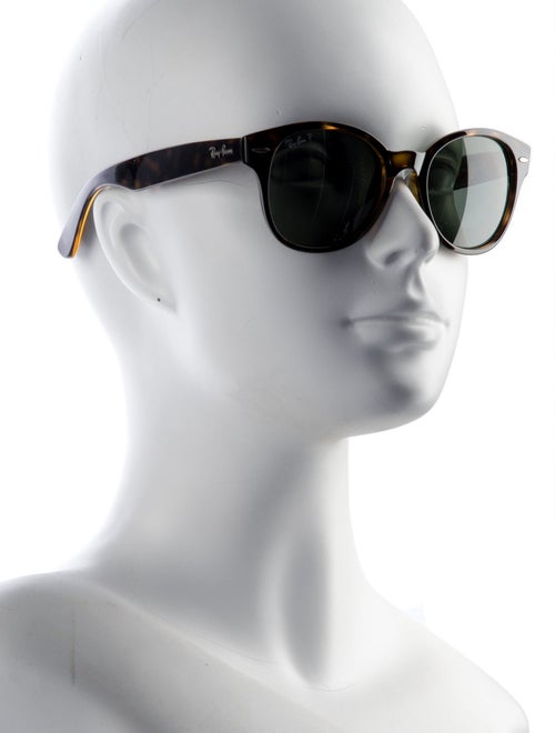Ray-Ban Wayfarer Tinted Sunglasses