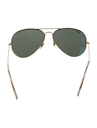 Ray-Ban Aviator Tinted Sunglasses