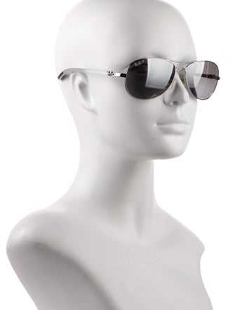 Ray-Ban Aviator Tinted Sunglasses