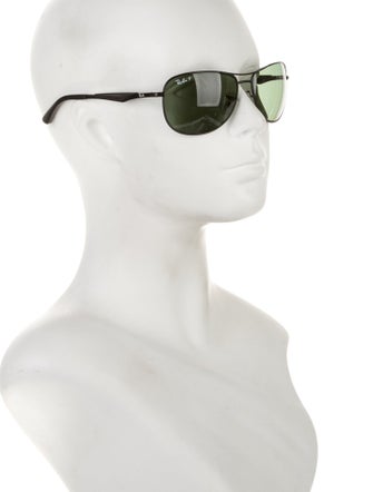 Ray-Ban Aviator Tinted Sunglasses