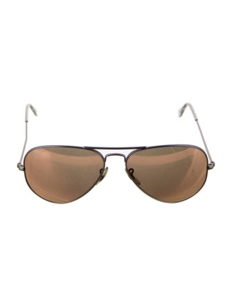 Ray-Ban Aviator Tinted Sunglasses