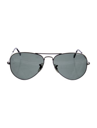 Ray-Ban Aviator Tinted Sunglasses