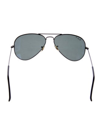 Ray-Ban Aviator Tinted Sunglasses