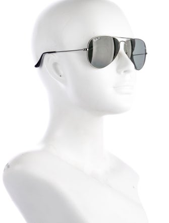 Ray-Ban Aviator Tinted Sunglasses