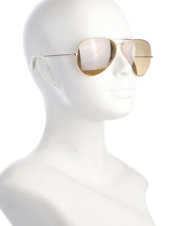 Ray-Ban Aviator Tinted Sunglasses