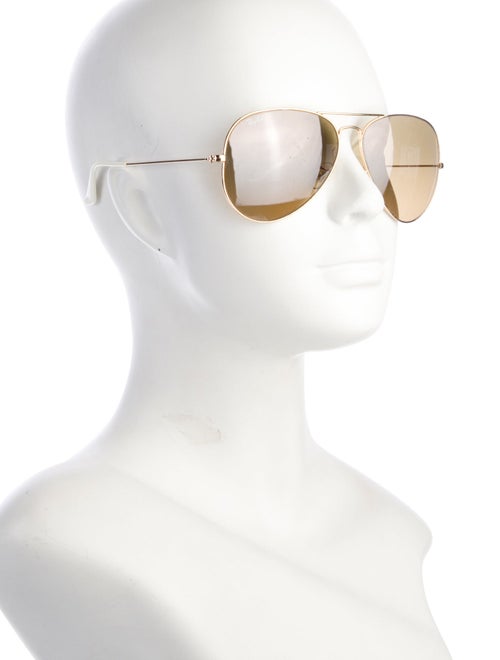 Ray-Ban Aviator Tinted Sunglasses
