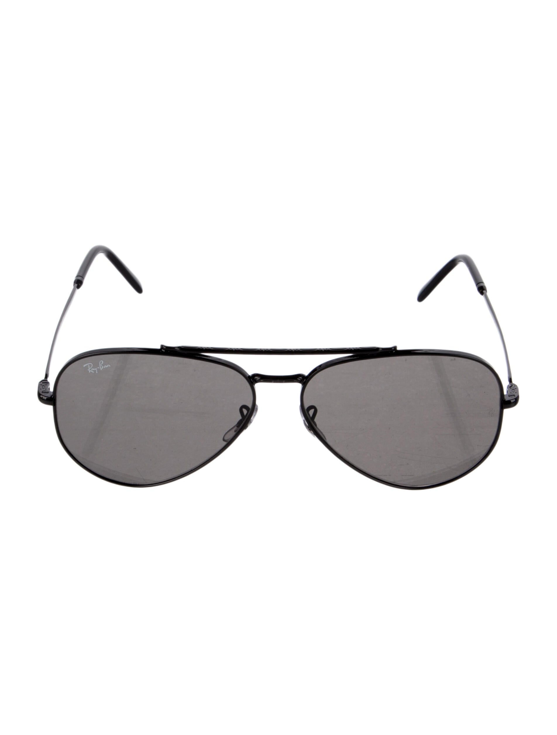 Ray-Ban Aviator Tinted Sunglasses