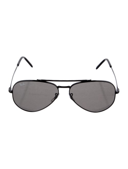 Ray-Ban Aviator Tinted Sunglasses