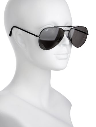 Ray-Ban Aviator Tinted Sunglasses
