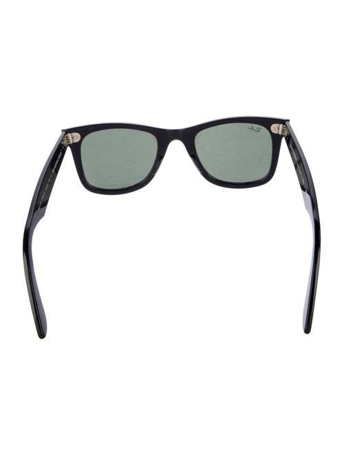 Ray-Ban Wayfarer Tinted Sunglasses
