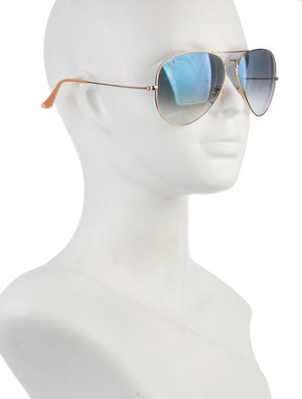 Ray-Ban Aviator Mirrored Sunglasses