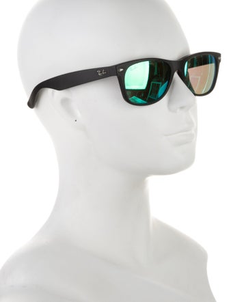 Ray-Ban New Wayfarer Wayfarer Sunglasses