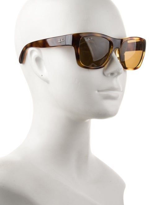 Ray-Ban Wayfarer Tinted Sunglasses