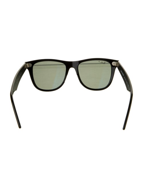Ray-Ban Wayfarer Tinted Sunglasses