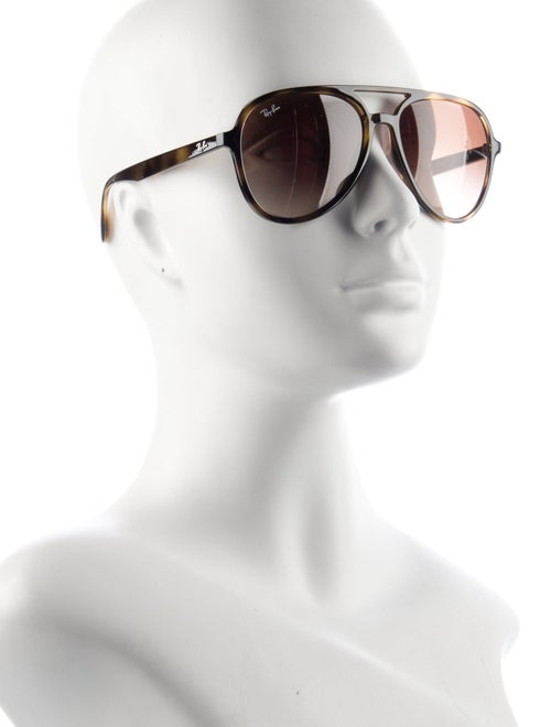 Ray-Ban Aviator Gradient Sunglasses