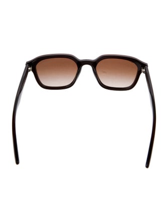 Ray-Ban Wayfarer Gradient Sunglasses