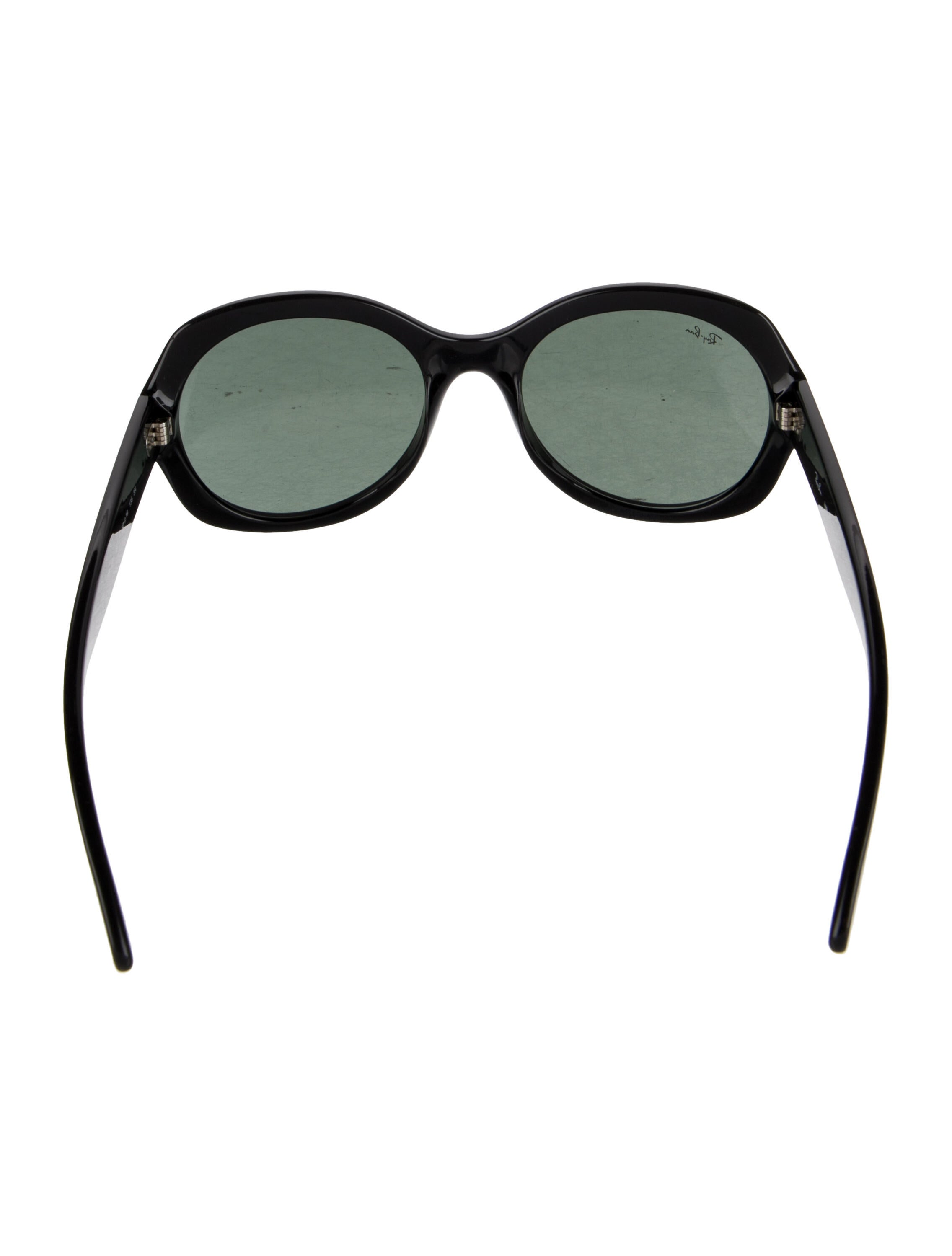 Ray-Ban Oversize Tinted Sunglasses