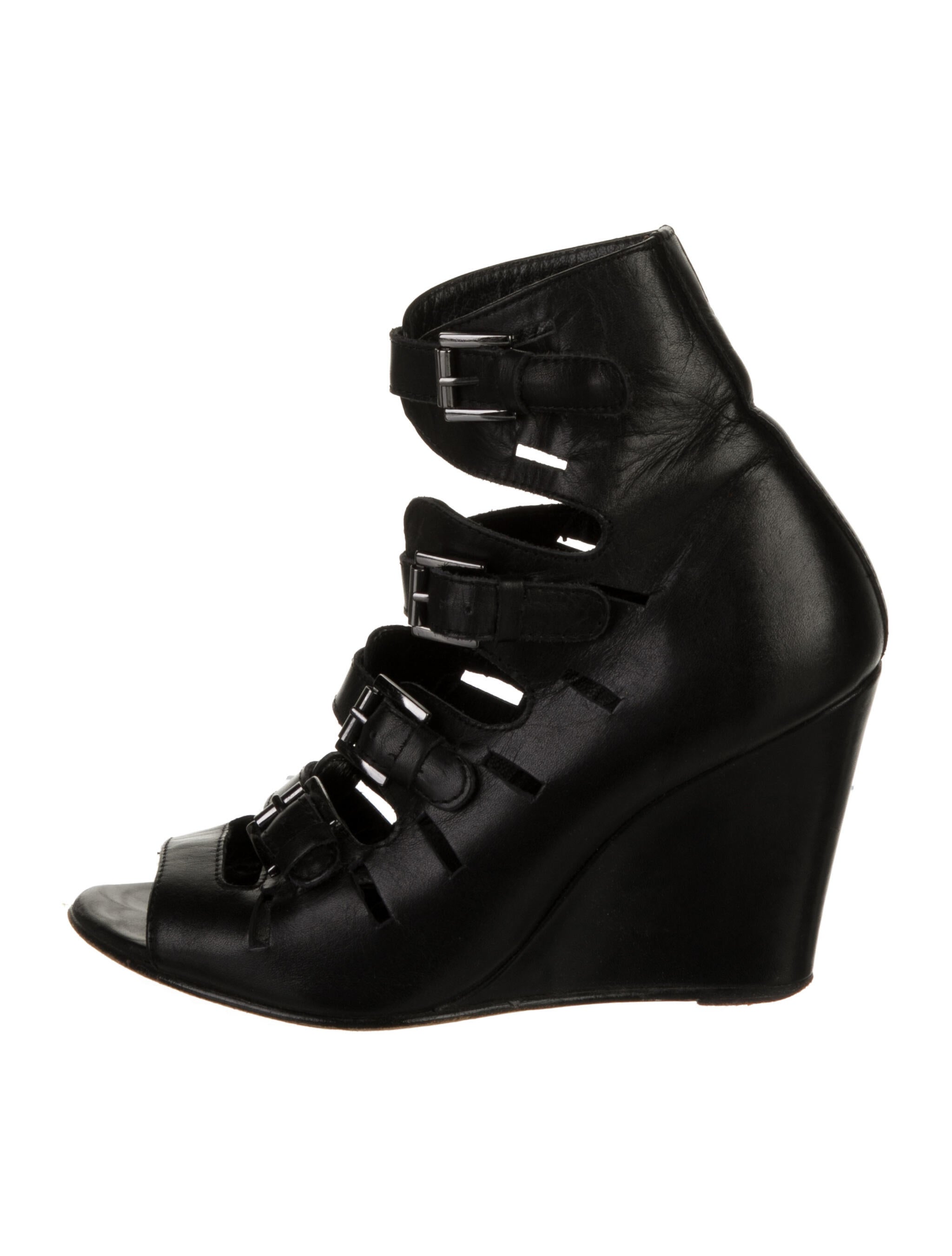 surface to air shoes