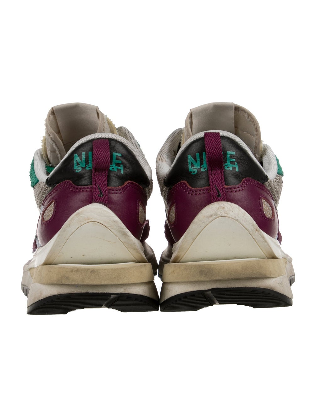 vaporwaffle sacai shoes sneakers