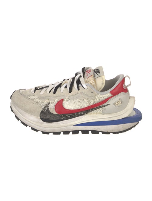 Sacai x Nike Vaporwaffle Sport Fuchsia Game Royal Athletic Sneakers