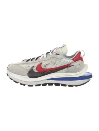 Sacai x Nike Vaporwaffle 'Sport Fuchsia Game Royal' Athletic Sneakers