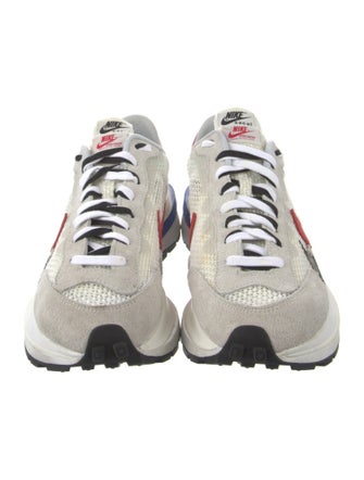 Sacai x Nike Vaporwaffle 'Sport Fuchsia Game Royal' Athletic Sneakers