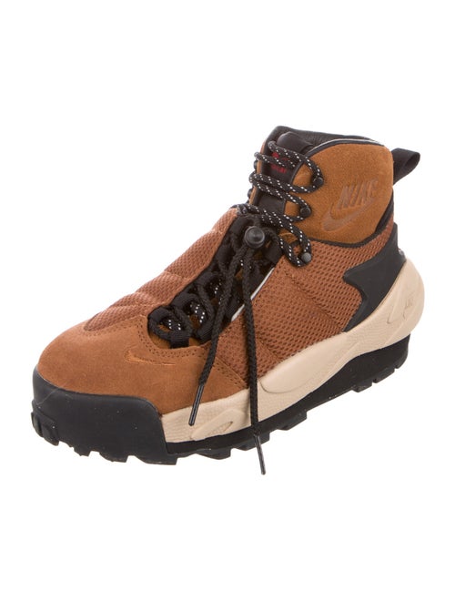 Sacai x Nike 2023 Magmascape SP 'Light British Tan' Hiking Boots