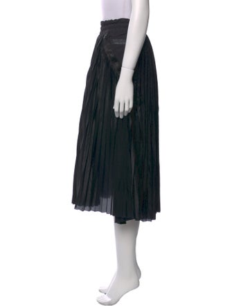 Sacai x Nike Knee-Length Shorts