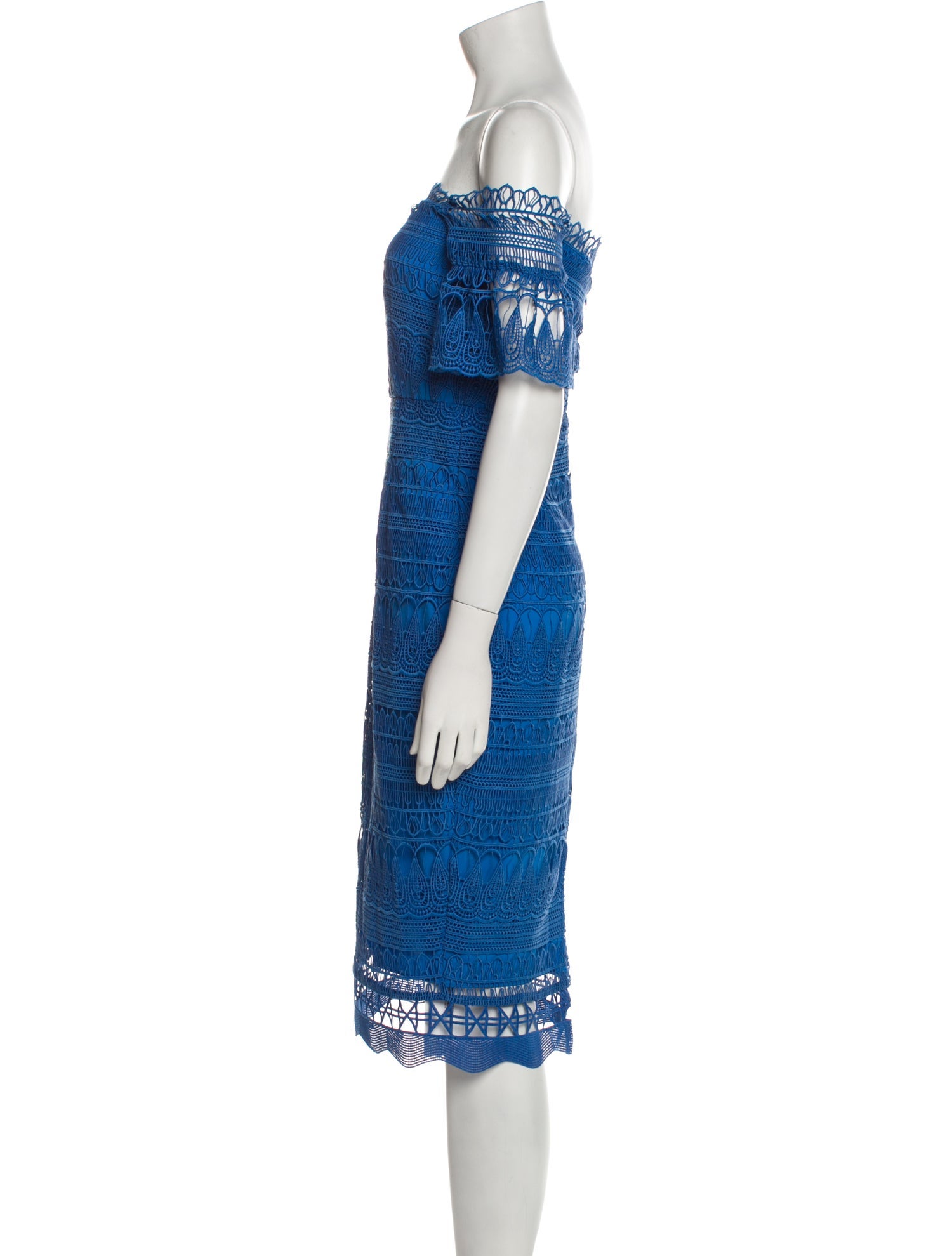 saylor blue lace dress Rent Saylor Blue Dress US 0