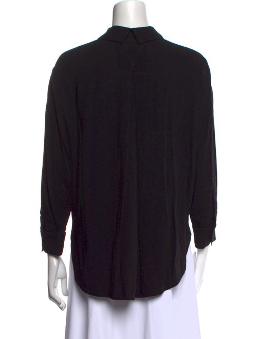 7115 by Szeki Three-Quarter Sleeve Button-Up Top