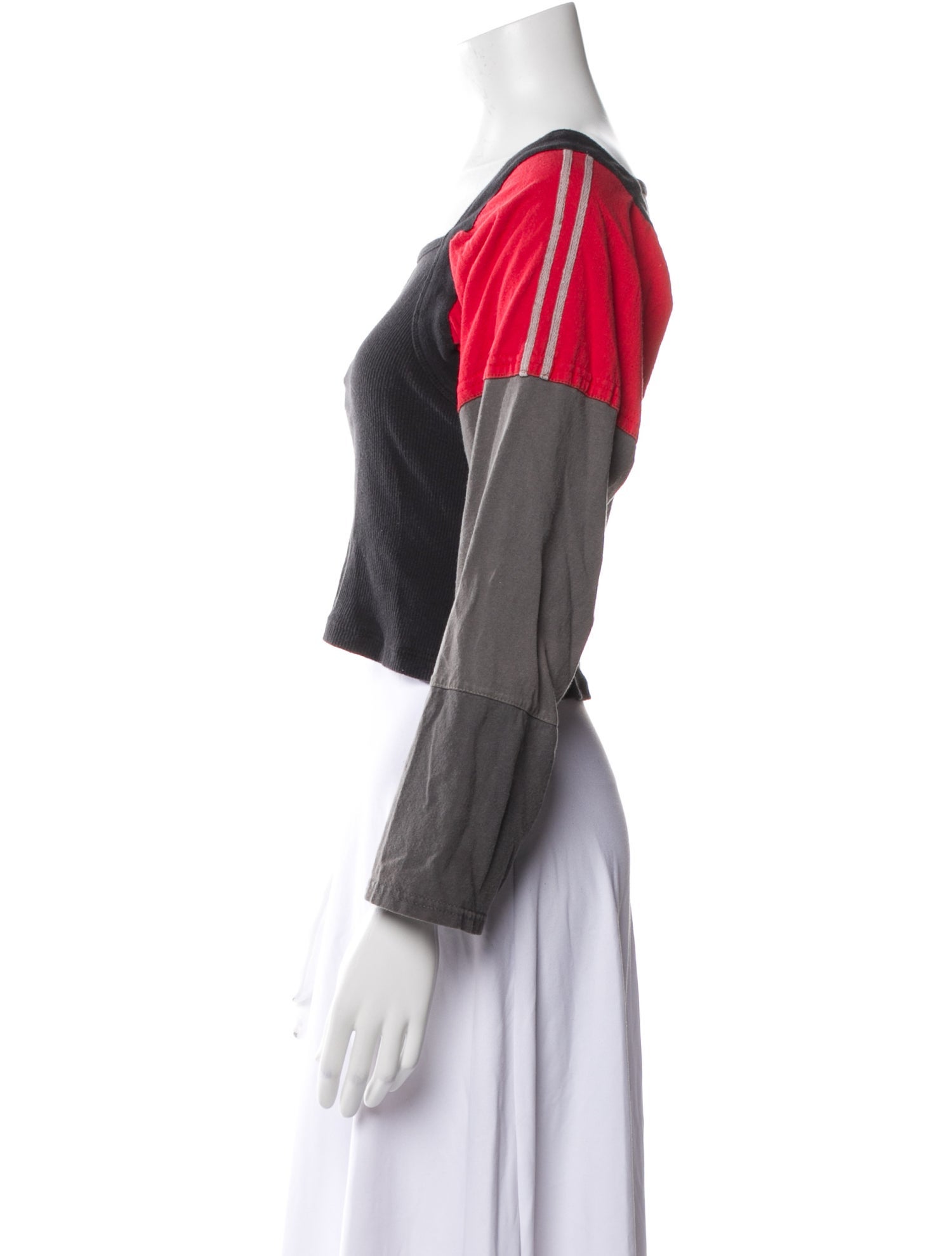 SC103 Square Neckline Three-Quarter Sleeve Crop Top