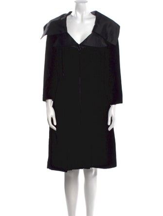 Scaasi Boutique V-Neck Knee-Length Dress