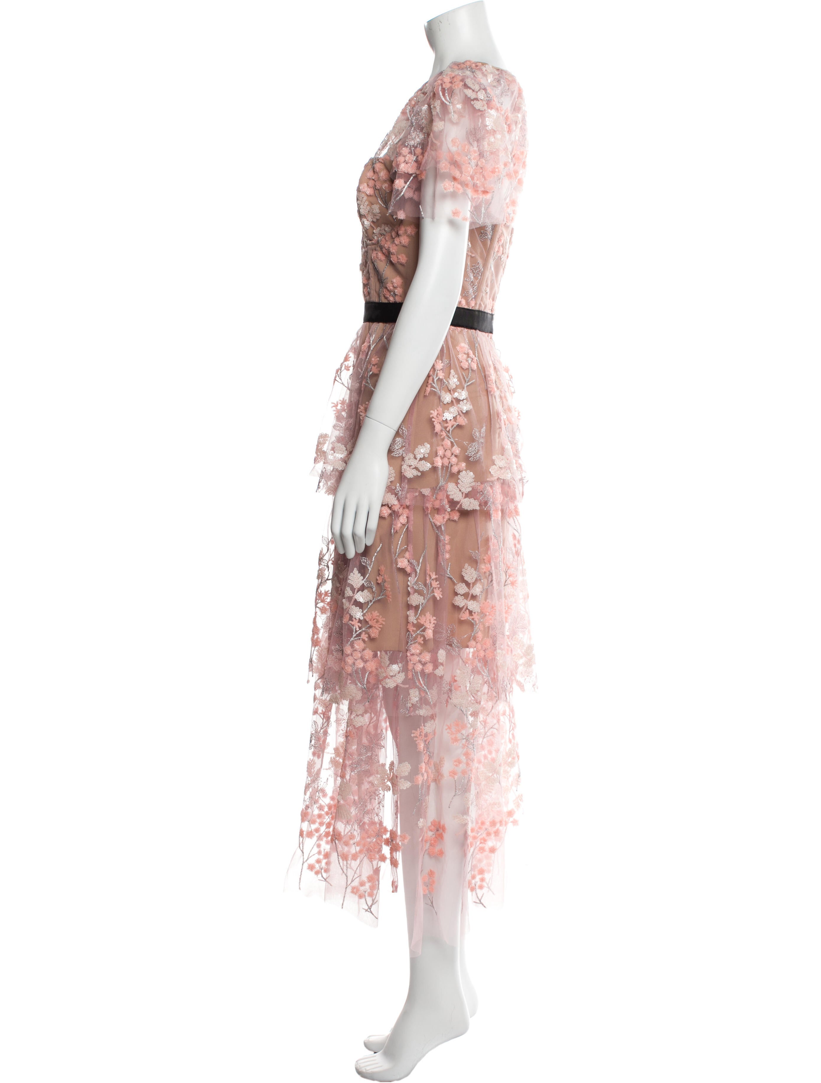 Self-Portrait Lace Pattern Long Dress - Pink Dresses, Clothing - WSELF61693 | The RealReal Self-Portrait Lace Pattern Long Dress - Pink Dresses, Clothing - WSELF61693 | The RealReal