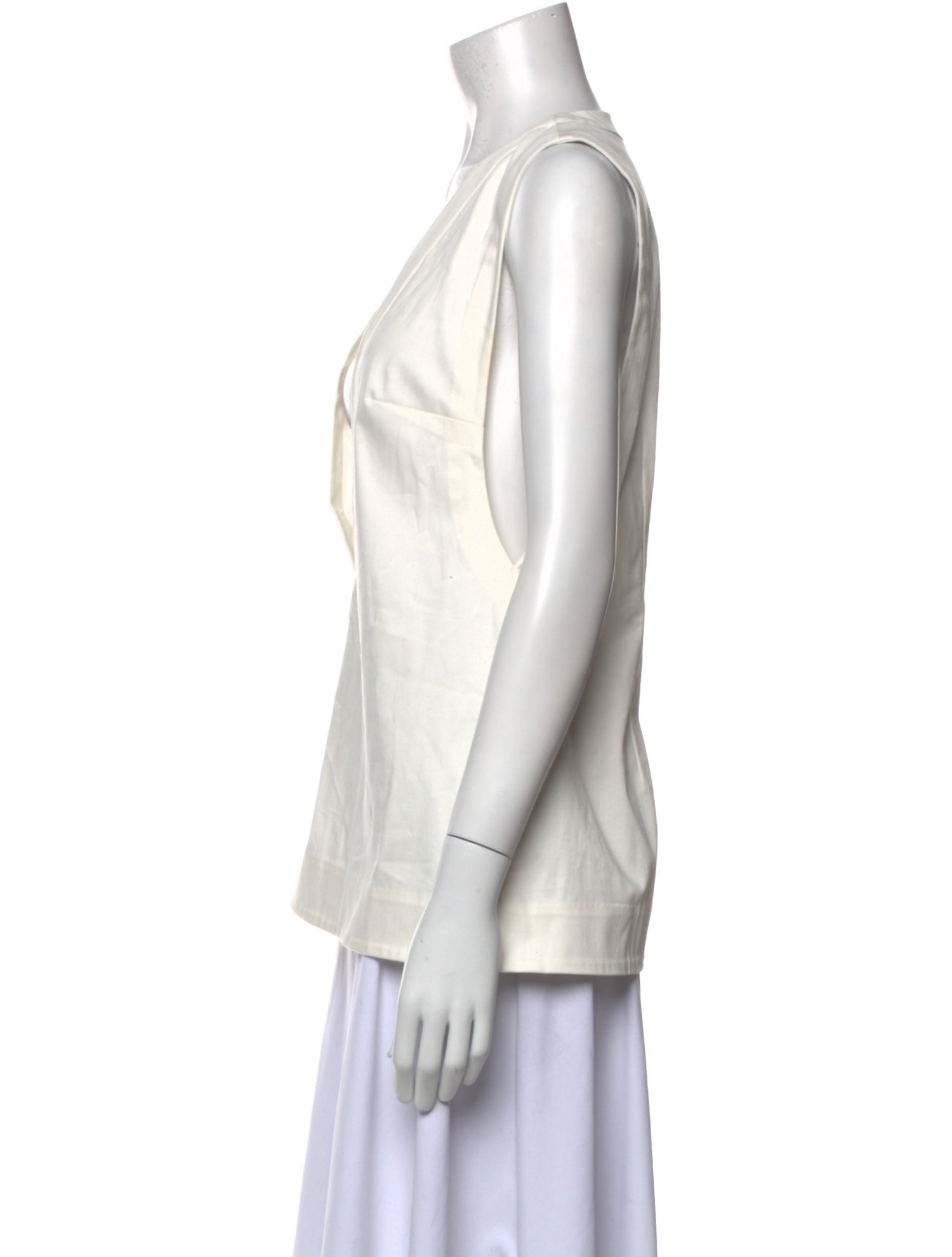 SER.O.YA V-Neck Sleeveless Top