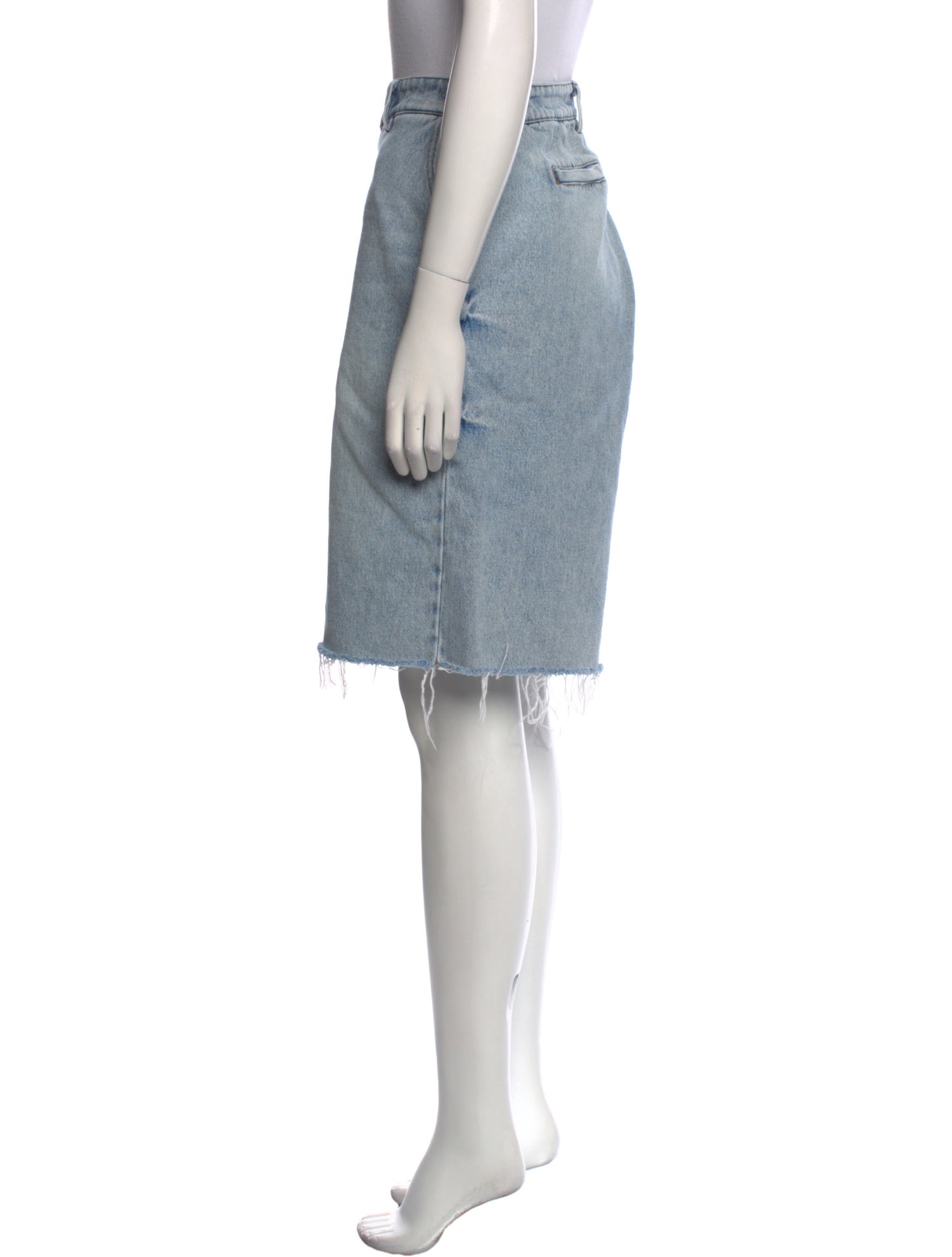 SER.O.YA Knee-Length Shorts