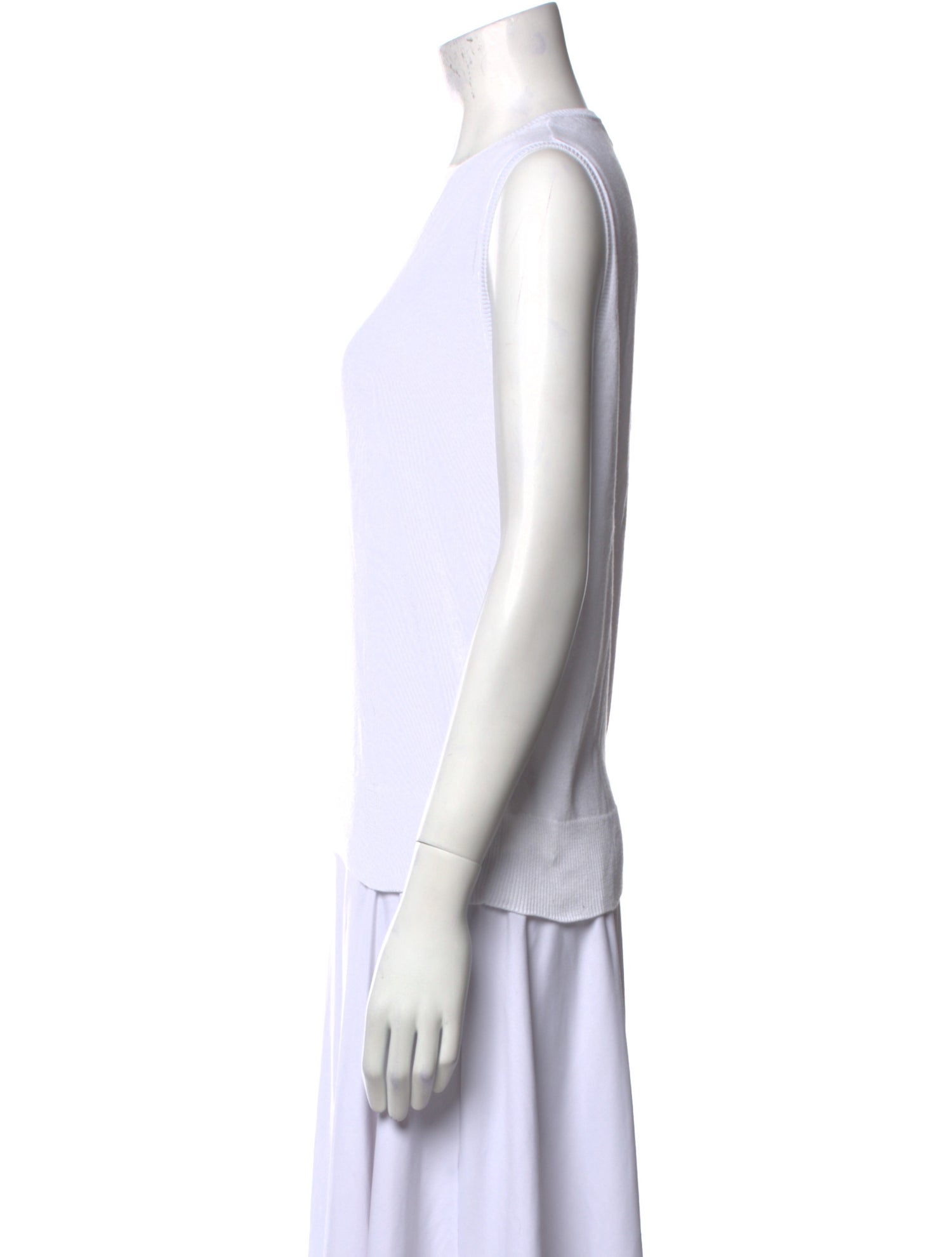 Sharis Place Private Label Crew Neck Sleeveless Top