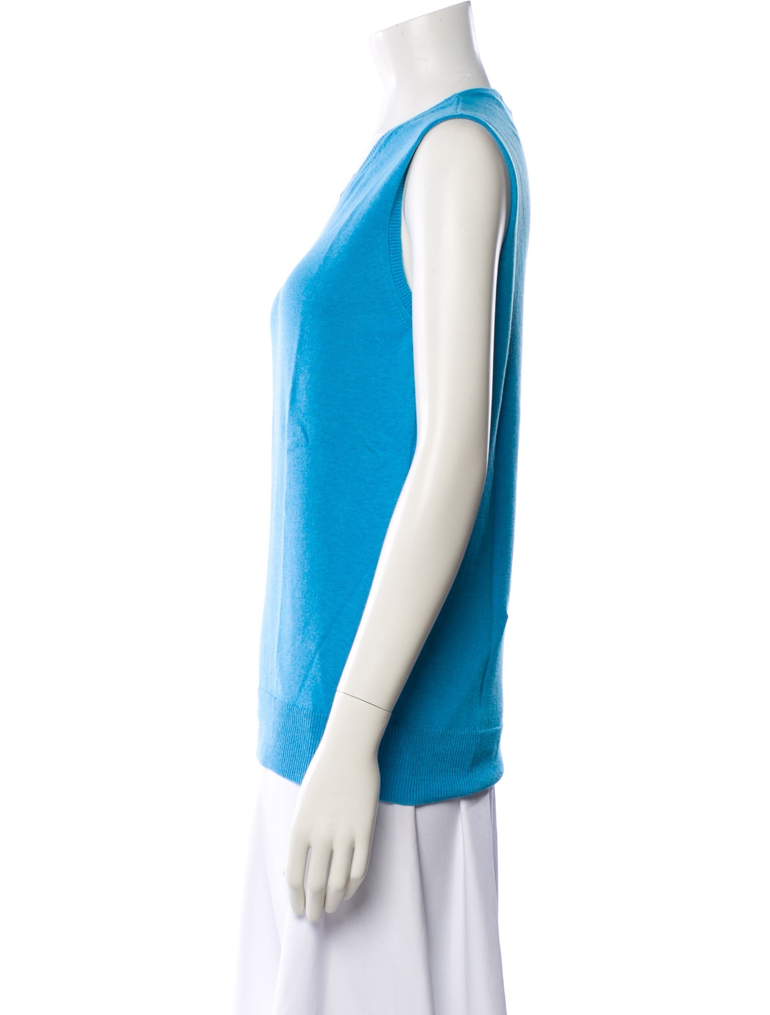 Sharis Place Private Label Crew Neck Sleeveless Top