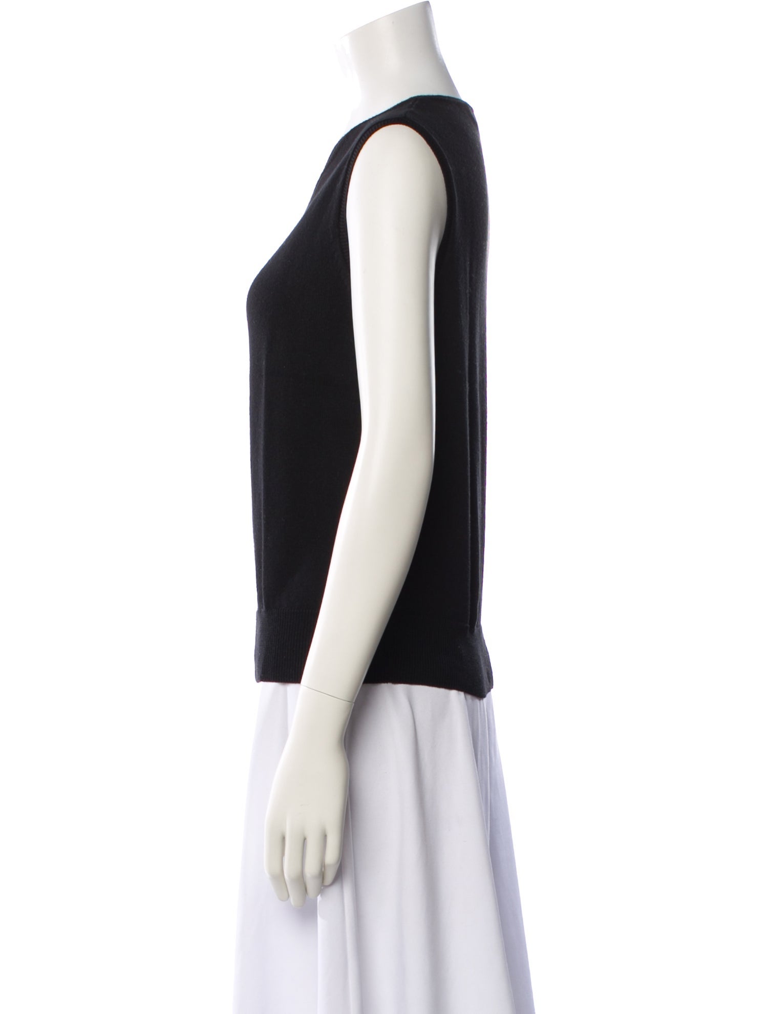 Sharis Place Private Label Crew Neck Sleeveless Top