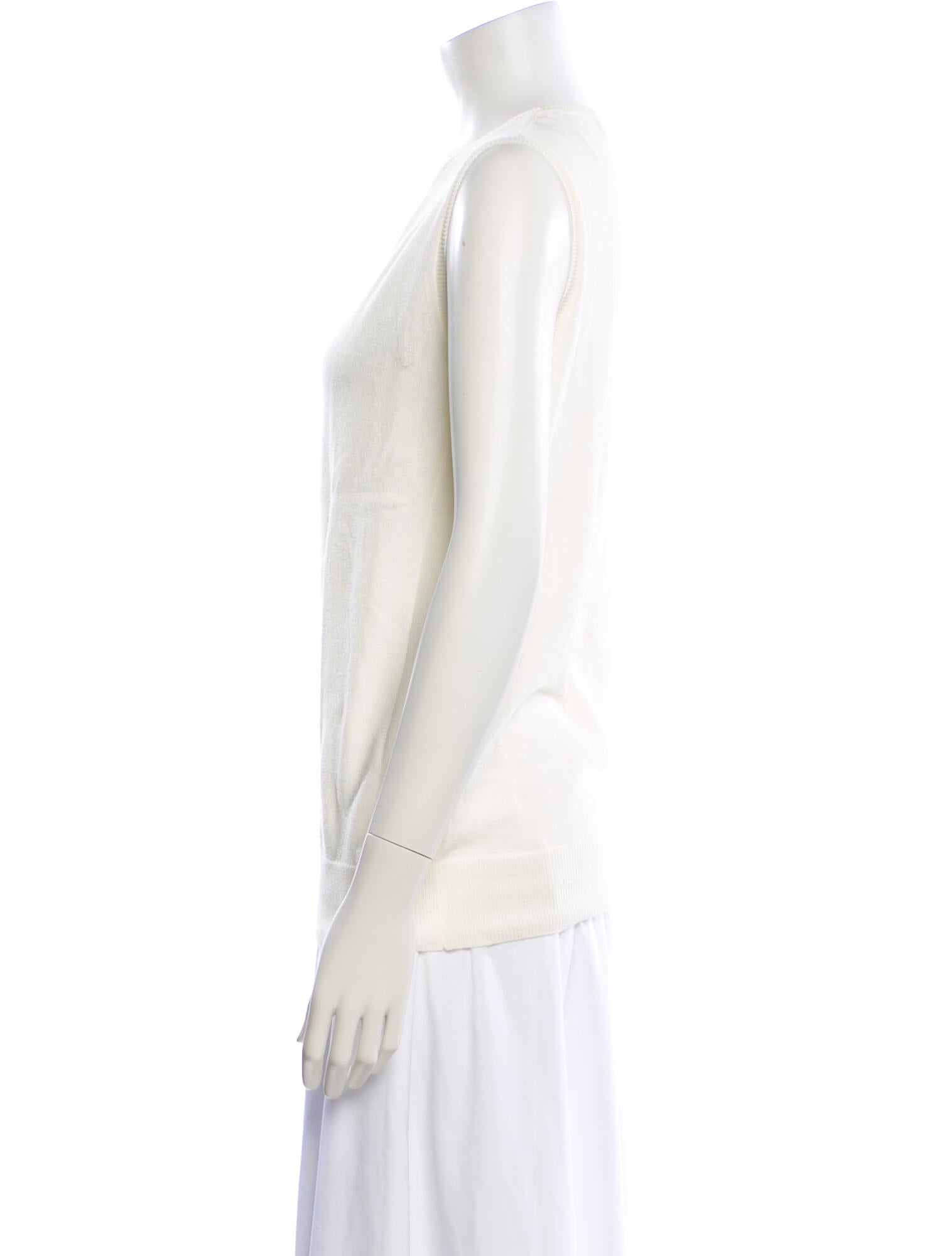 Sharis Place Private Label Crew Neck Sleeveless Top