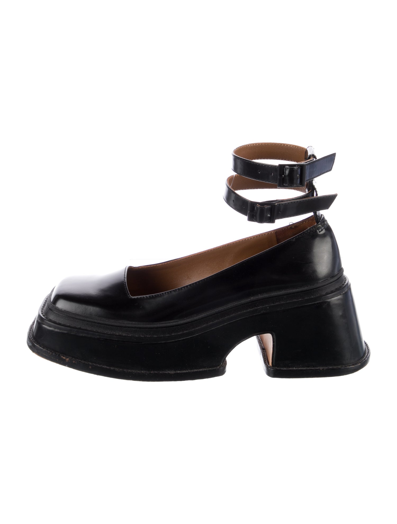 Shushu/tong Patent Leather Pumps