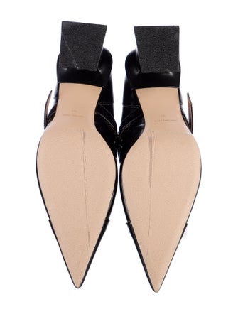 Shushu/tong Leather Pumps