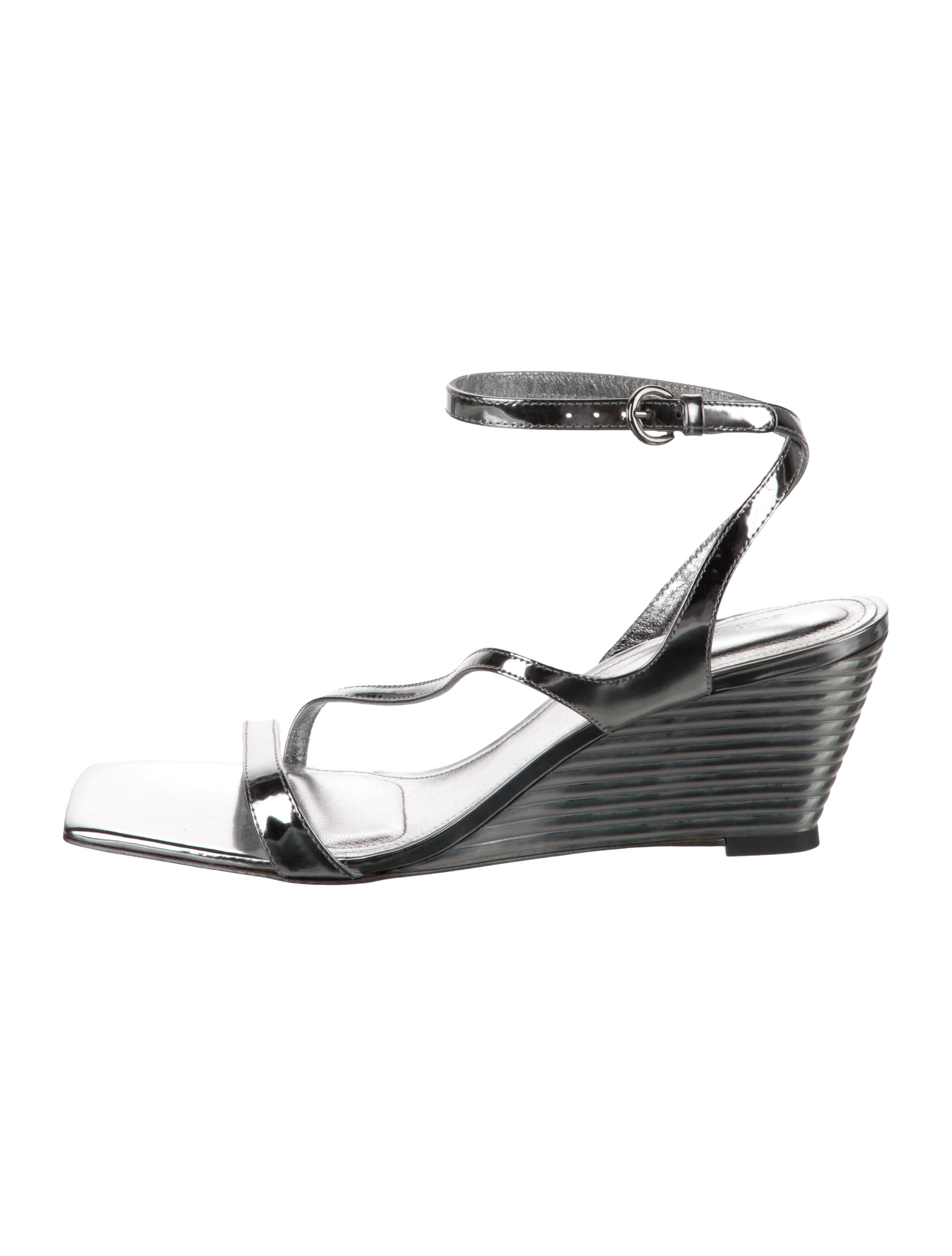 Simkhai Leather T-Strap Sandals