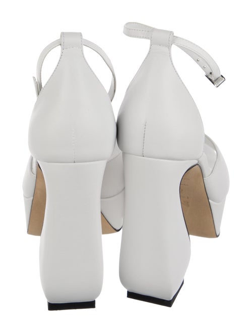 Si Rossi Leather Sandals