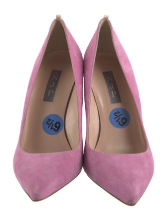 Sarah Jessica Parker Suede Pumps