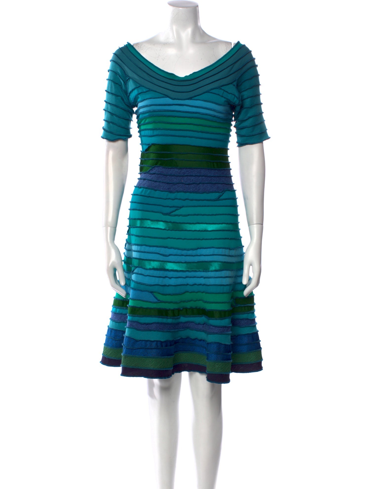Selmacilek Striped Knee-Length Dress