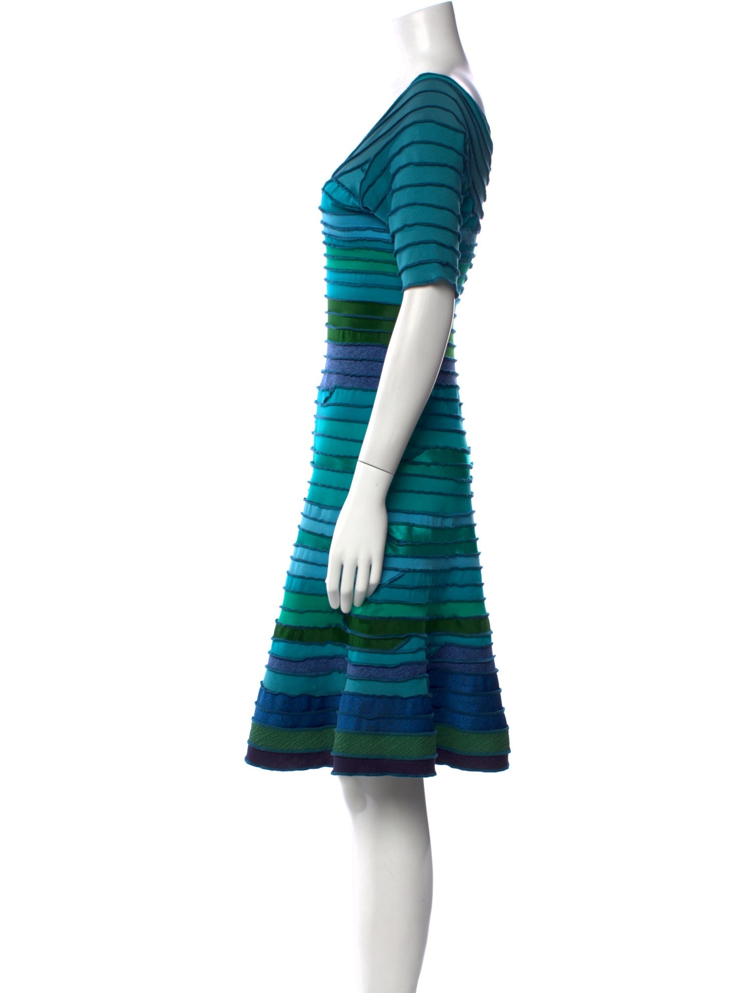 Selmacilek Striped Knee-Length Dress