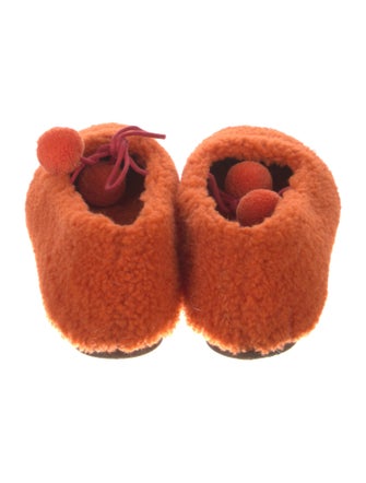 Sleeper Pom-Pom Embellishments Moccasins