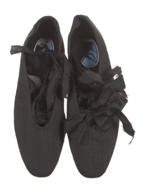Sleeper Bow Accents Moccasins