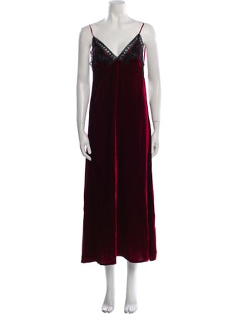Sleeping with Jacques Raw-Edge Trim Nightgown