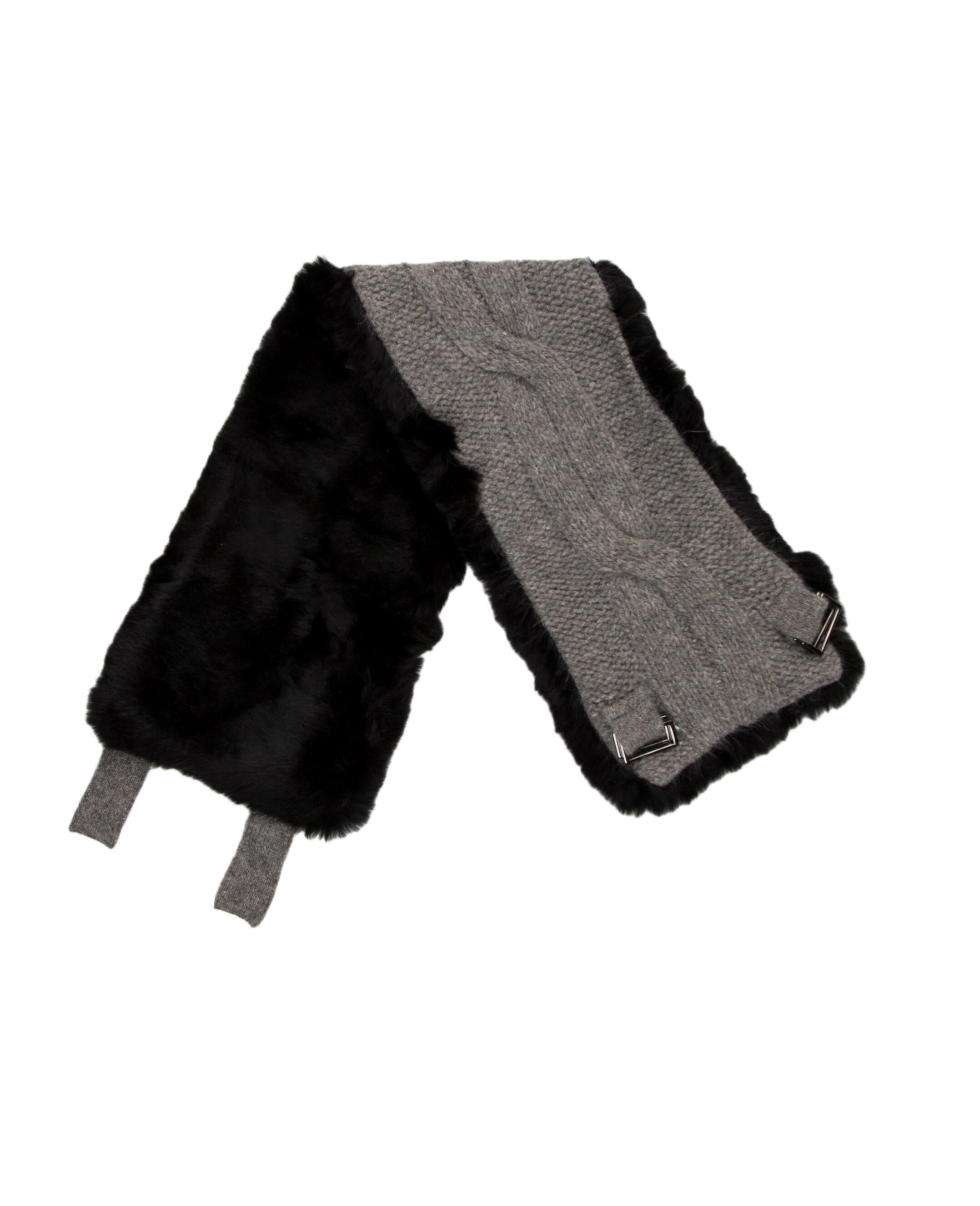 'S Max Mara winter accessories